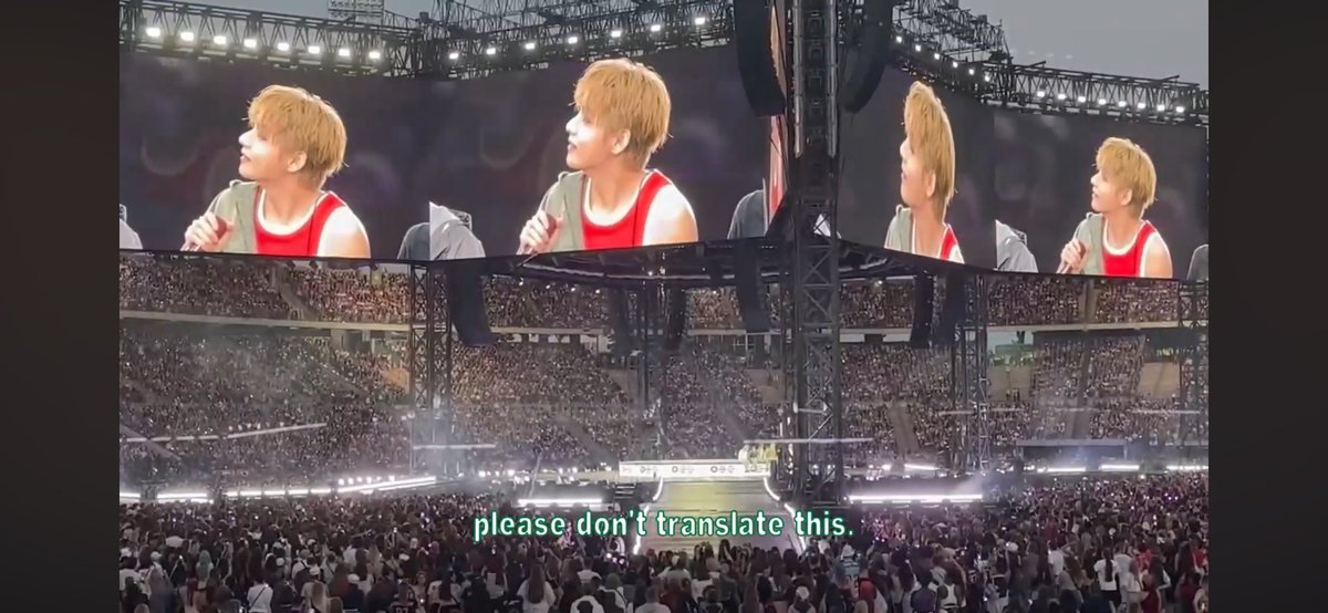 retrohuskii's tweet photo. a STAY and her ARMY sister walk into a BTS concert.....

full vlog up on YouTube now :>

https://t.co/UpJiZk3XNS https://t.co/9kQjUfrZH8