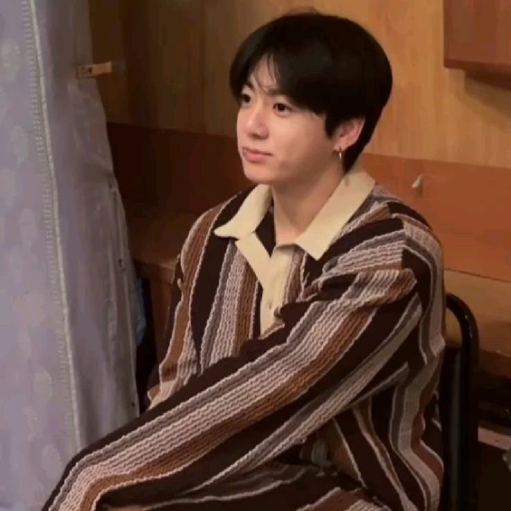 canjuntae's tweet photo. baby chocolate wafer https://t.co/nwEKqAHipl