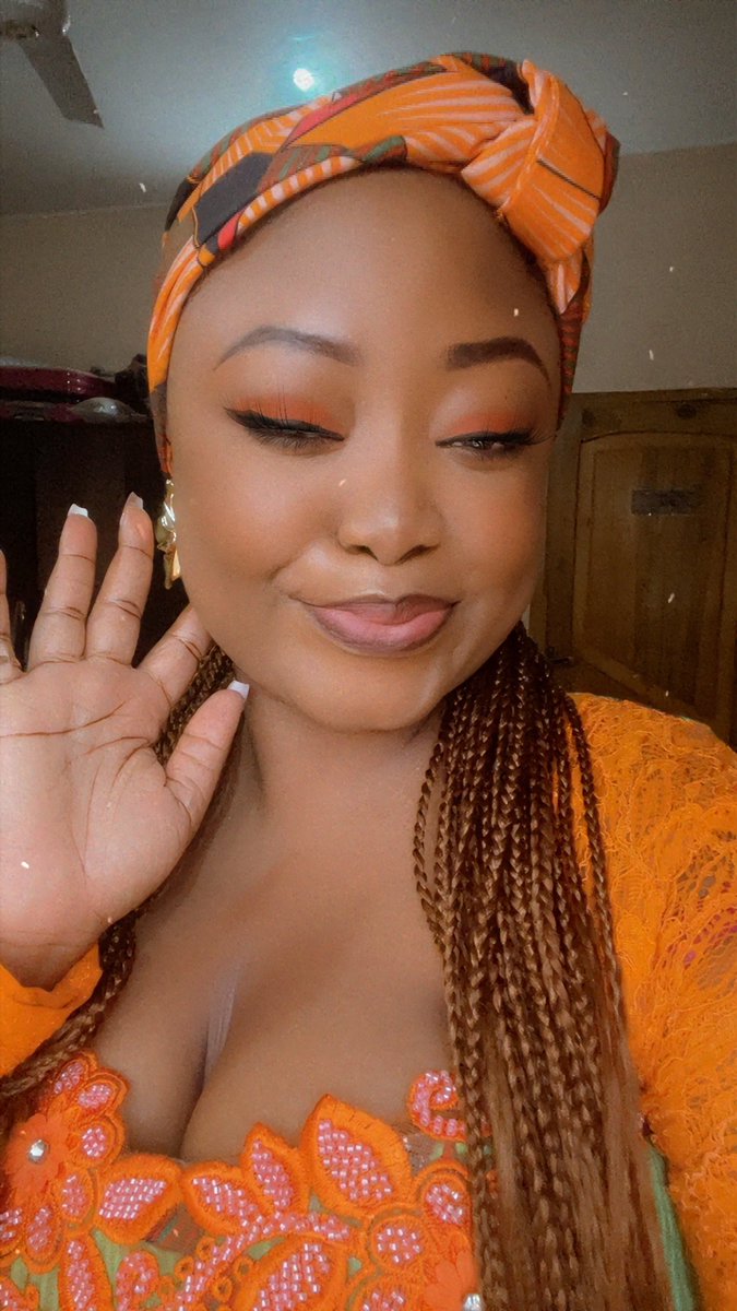 annieojxx's tweet photo. August 🧡 https://t.co/N0SVzHguuE