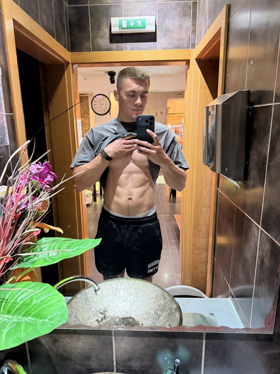 AlphaGodAlex's tweet photo. Daddy’s feeling greedy. Get on your knees while I publicly humiliate you https://t.co/7OScGiKyVy