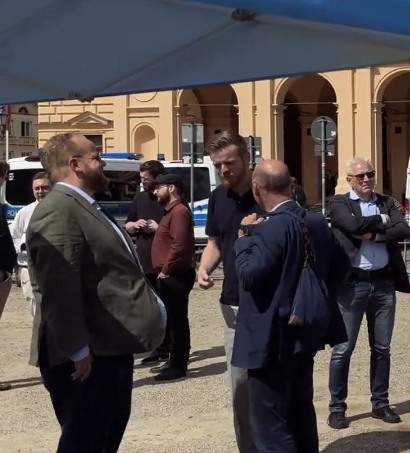 DerNorb's tweet photo. #Schwerin #FCKAFD best of #Arier Jugend https://t.co/IthQVIjztk