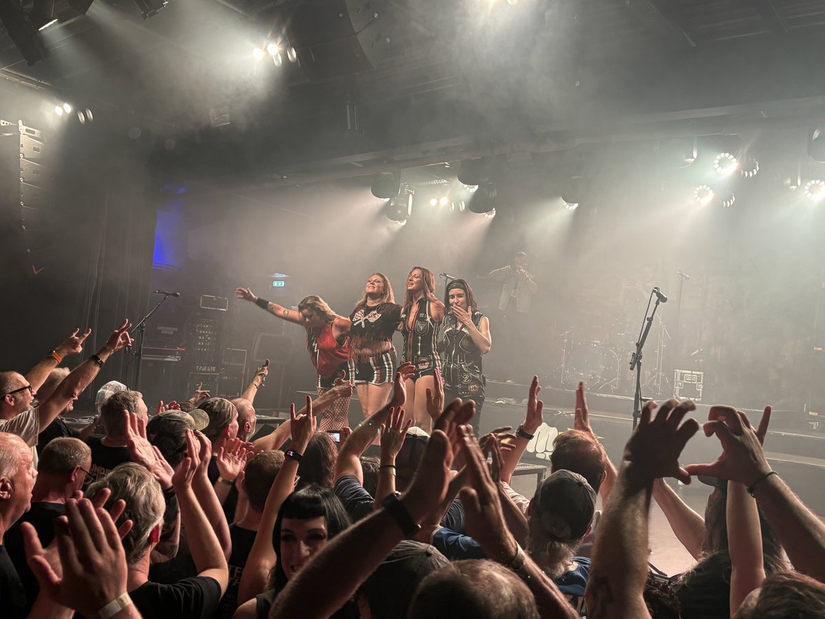 KMFDM_japan's tweet photo. #MünchenFreeEasy2026 #THUNDERMOTHER #BackstageKulturzentrum https://t.co/UhcEKX9bbw