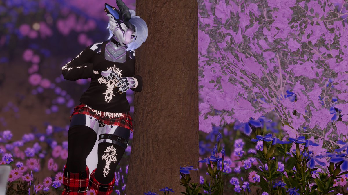 Dove_Girl_VRC's tweet photo. Golden hour sunsets, cozy aesthetic worlds, and late night views.
#VRChatPhotos #VRChatAvatar #VirtualWorld #CozyVibes #VRC #GothAesthetic https://t.co/30gNd2kqPK
