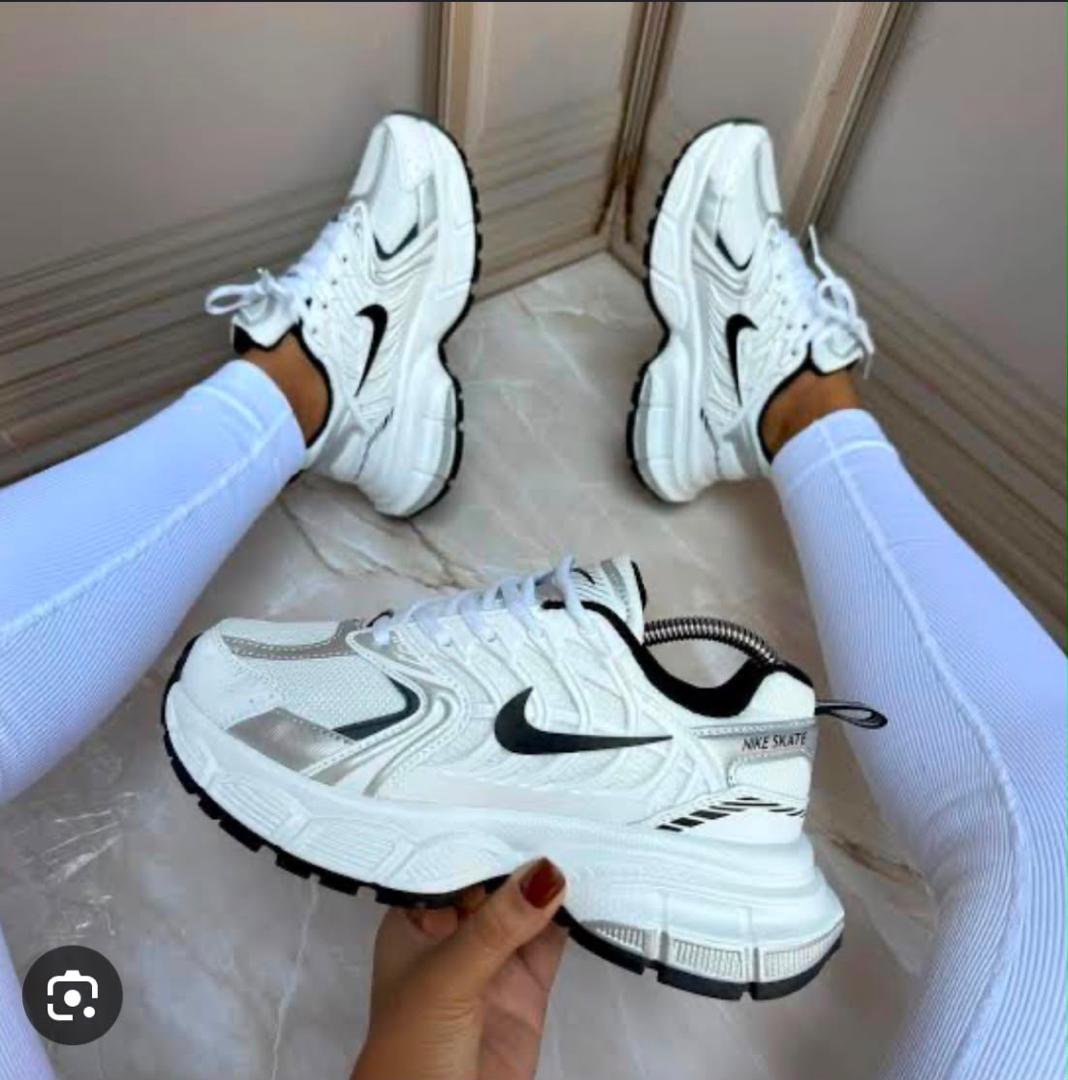 iamkingtesab's tweet photo. White means royalty!!!

Frame 1- ₦18,000

Frame 2- ₦34,000

Frame 3 - ₦34,000

Frame 4-₦33,000 https://t.co/WkmJxFrK0y