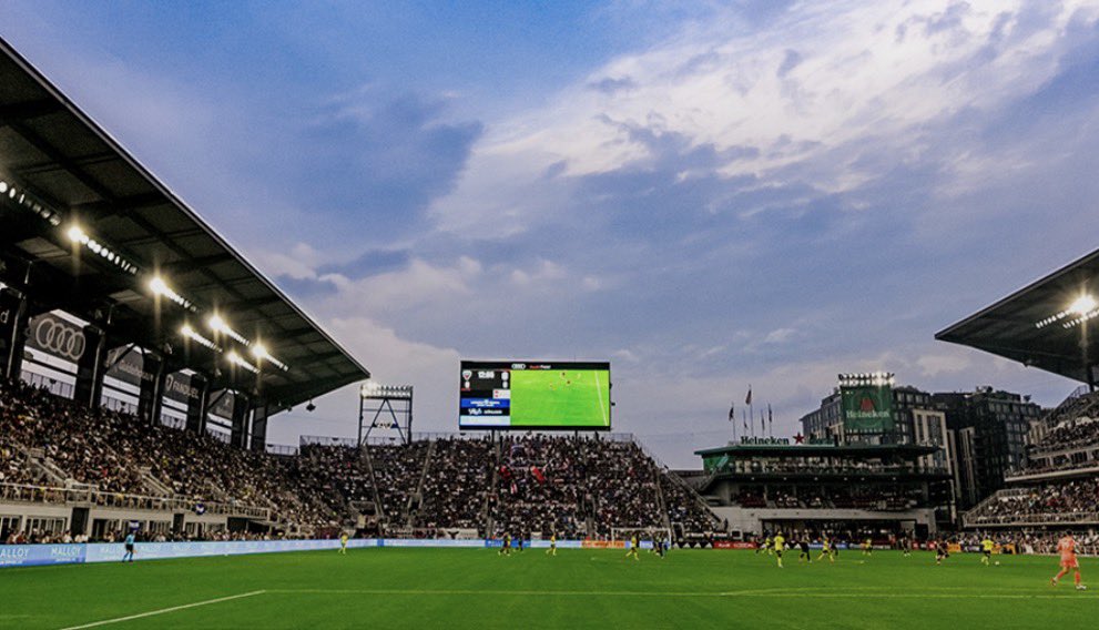 cam_pellegrino's tweet photo. MLS Attendance 7/31-8/1:

1 #VWFC 40,086
2 #CF97 32,183
3 #AllForCincy 25,513
4 #RCTID 24,686
5 #AllForCITY 22,423
6 #InterMiamiCF 22,193
7 #RBNY 22,104
8 #NYCFC 21,085
9 #MNUFC 19,607
10 #VamosUnited 19,215
11 #LAGalaxy 18,122
12 #SportingKC 17,268
13 #Rapids96 16,922 https://t.co/aBERn0i0Oz