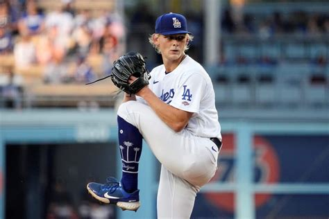 LockedMaker's tweet photo. Boston Red Sox at LA Dodgers..
➡️Emmet Sheehan/LA Dodgers "Over" 1.5 Earned Runs Allowed vs. Boston..
He is facing one of the hottest teams in baseball. On the season overall, Sheehan is posting a 4.95 ERA, a 1.252 WHIP, and 17 home runs allowed across his 19 starts. Sheehan has allowed over 1.5 earned runs in 14 of his 19 starts overall this year.