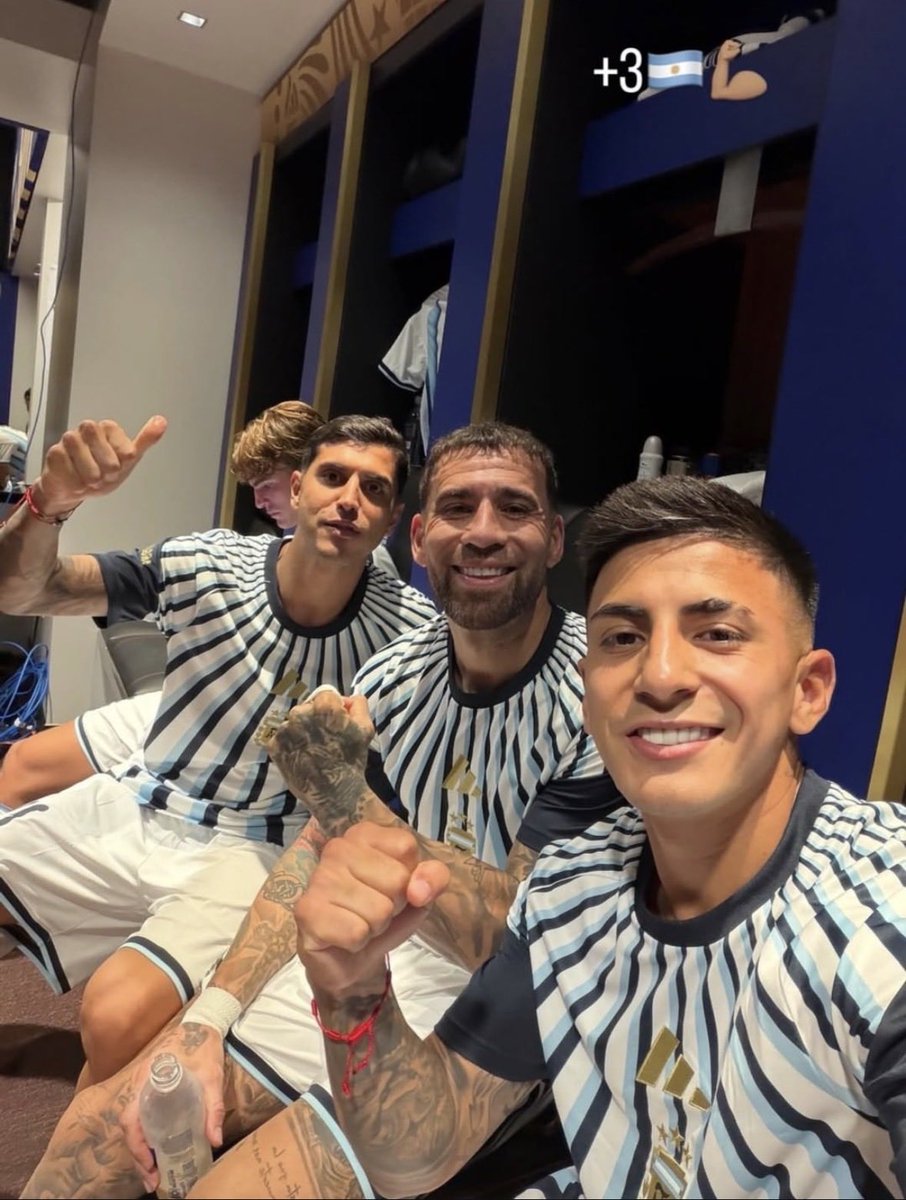 AntiborjaReal's tweet photo. no me quiero ilusionar al pedo pero si se da es toda de ellos. 

heroes nacionales https://t.co/ZlPvzOU73q
