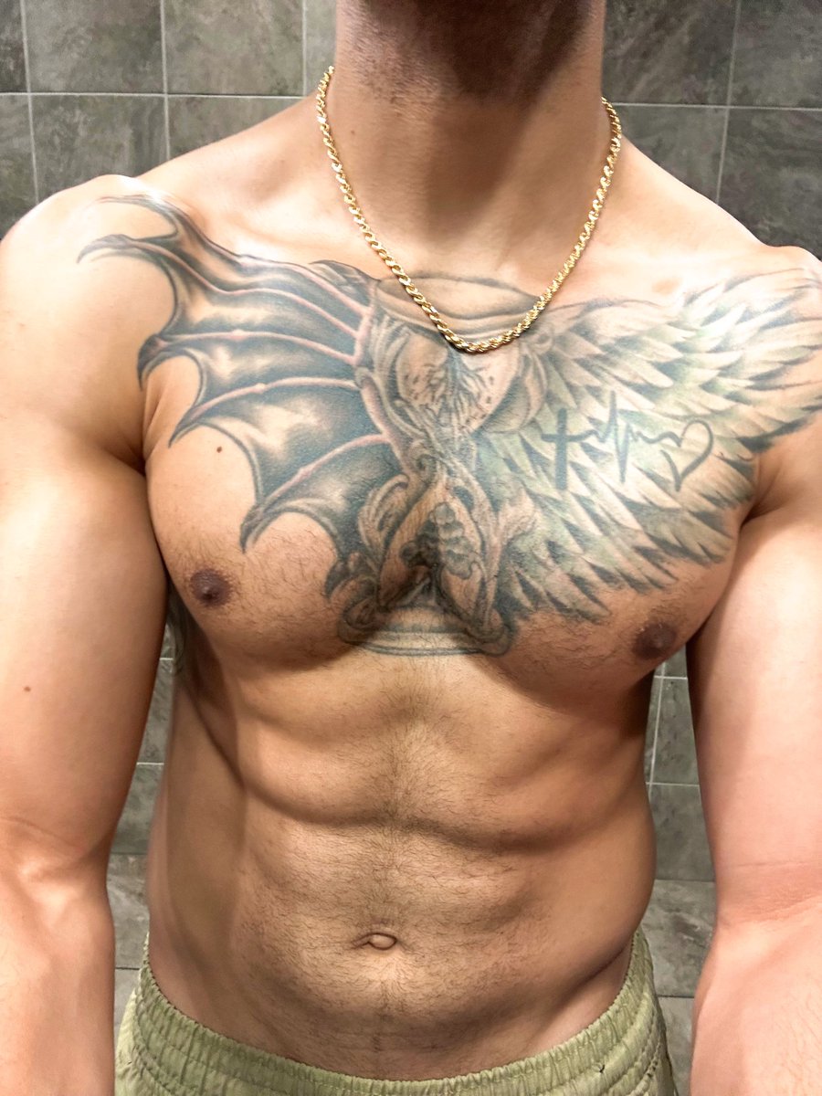Mxandercortez's tweet photo. Good chest workout today 💪🏼 https://t.co/t1f62aWNs6