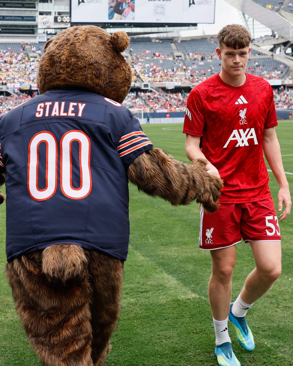 TheRealStaley's tweet photo. Welcome to our turf, @LFC 🤝 https://t.co/G8t5EIHjMe