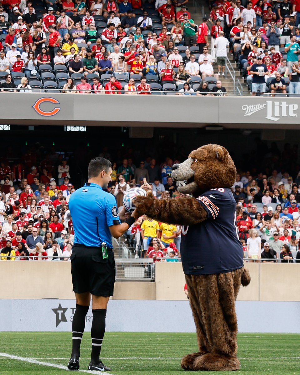 TheRealStaley's tweet photo. Welcome to our turf, @LFC 🤝 https://t.co/G8t5EIHjMe