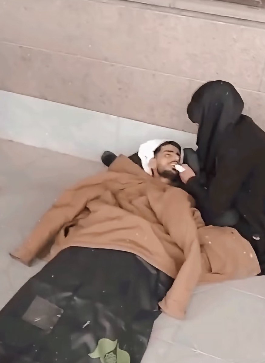 SetaareRouztaab's tweet photo. گذر زمان از سنگینیِ این جنایت کم نکرده،
حتی زخمش رو‌ عمیق‌تر هم کرده. 
#KingRezaPahlavi‌ 
#IranMassacre‌ https://t.co/g8wCFsa4Dc
