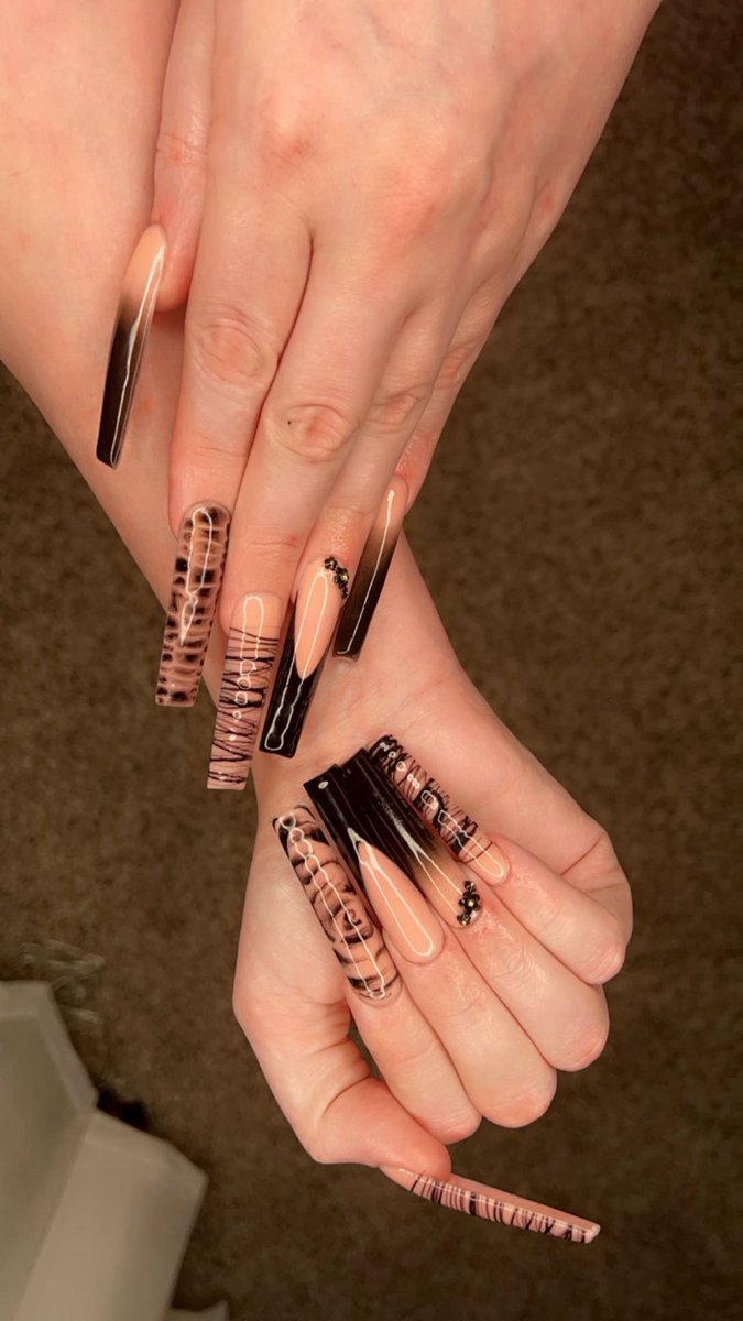 KingKylieTS's tweet photo. 💅🏼🦶🏼NAILS &amp; TOES🦶🏼💅🏼 https://t.co/zg0YvcNzp5