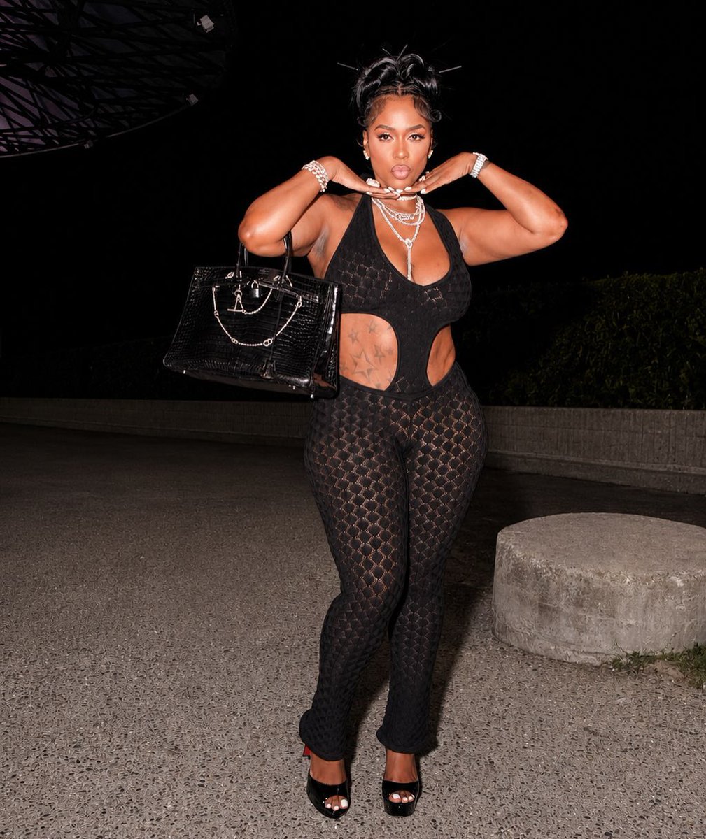 wavecheckers's tweet photo. Kash Doll in Detroit 🔥 https://t.co/pNYzv1tLca