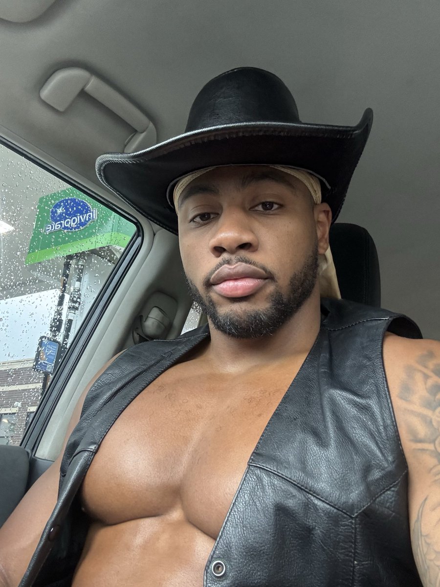 gavinroland13's tweet photo. It’s a Houston thing https://t.co/KFuBR6oAY3