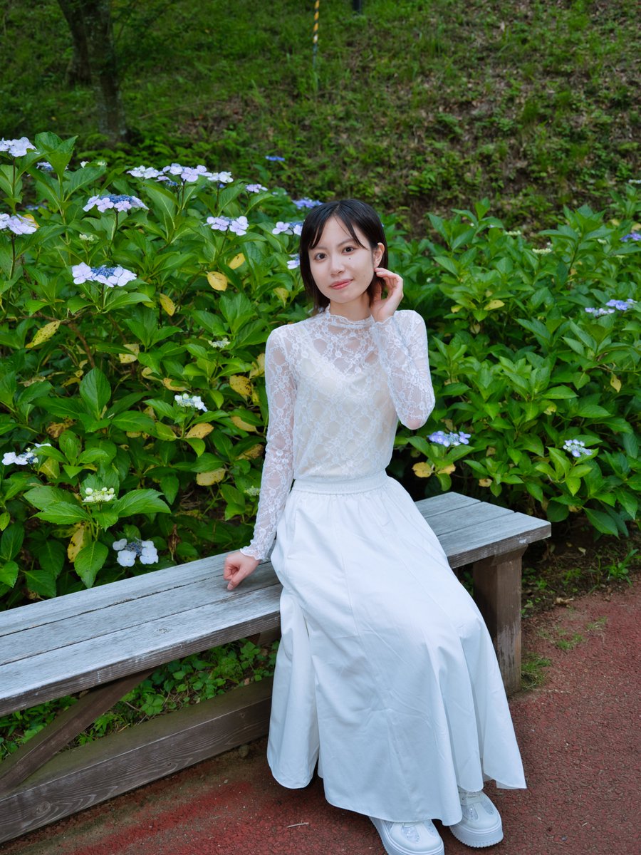 eos_gizu's tweet photo. 春田あまねさん✨
        @ha_portrait

公園で出会う、白と青のコントラスト

#春田あまね
#東北ポートレート
#紫陽花 https://t.co/gMf6K4zuDs