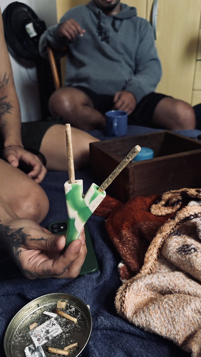 Damn_mannu's tweet photo. Impossível dessa maconha não bater assim https://t.co/Pir8sezzL9