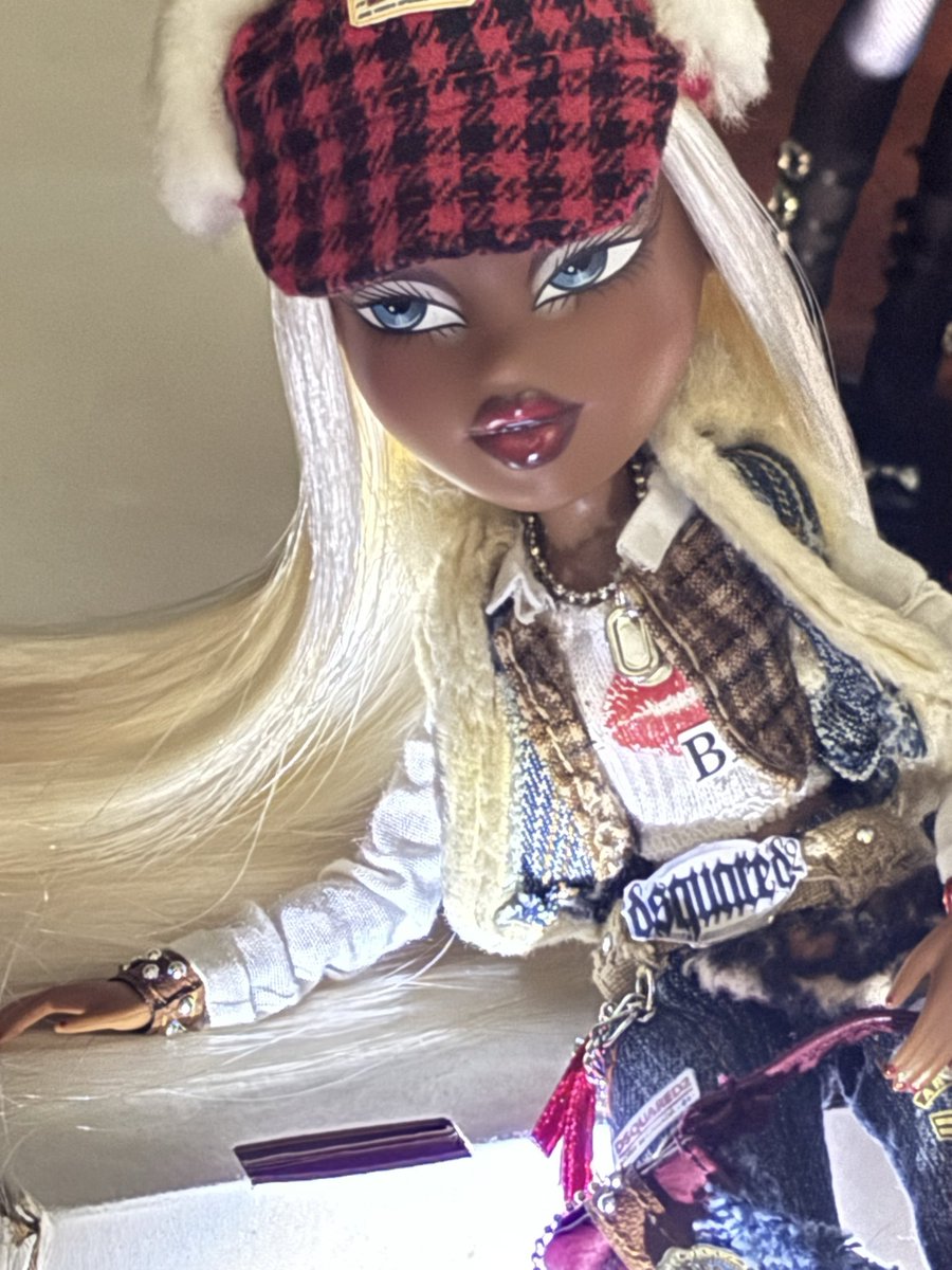 iam_snuggle17's tweet photo. Finally restyled The JPG Sasha https://t.co/k3HzXGDIBx