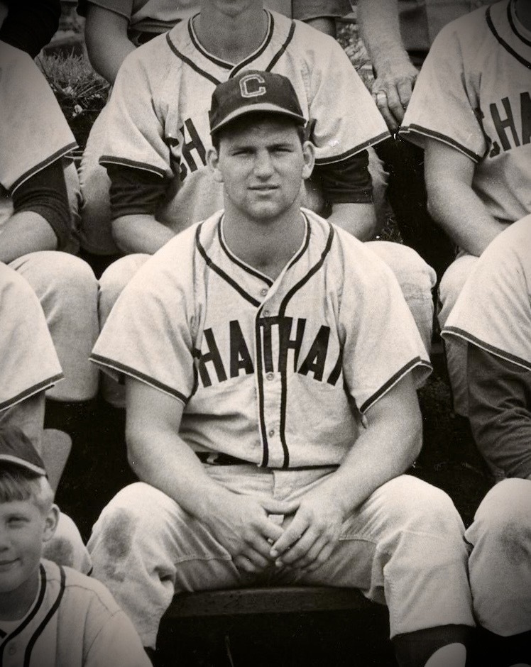 ChathamAnglers's tweet photo. Today we remember Thurman Munson, who passed away in a plane crash 47 years ago today.

In the summer of 1967, the catcher hit .420 and led Chatham to its first CCBL championship. He made seven MLB All-Star games and won two World Series with the New York Yankees before his death in 1979. The CCBL's batting title is named in his honor.