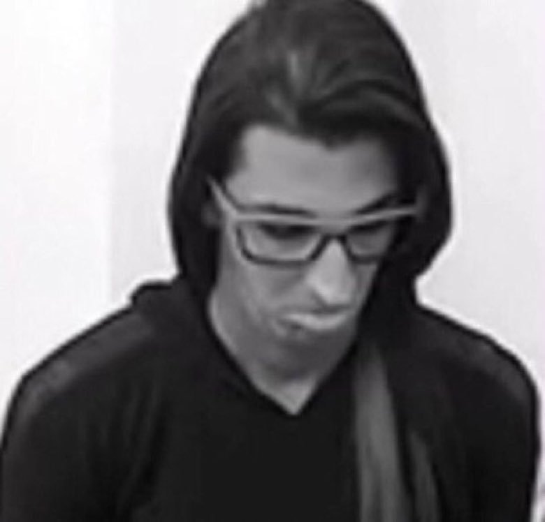 nastyfobic_'s tweet photo. ouvir o petal tem um peso tão diferente agora.. https://t.co/hI9kFI86Yu