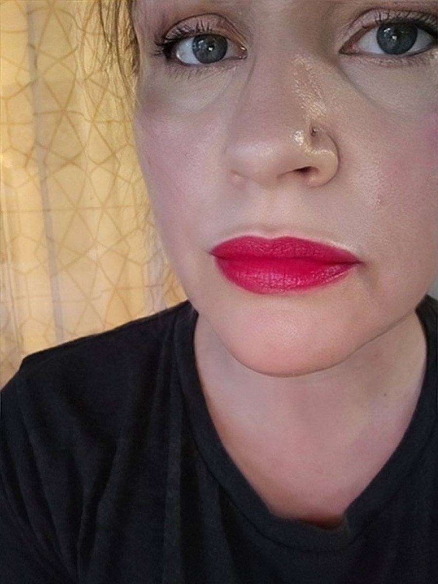 well_read_ghost's tweet photo. I am feeling this red lip. https://t.co/lVA9H8JjJq