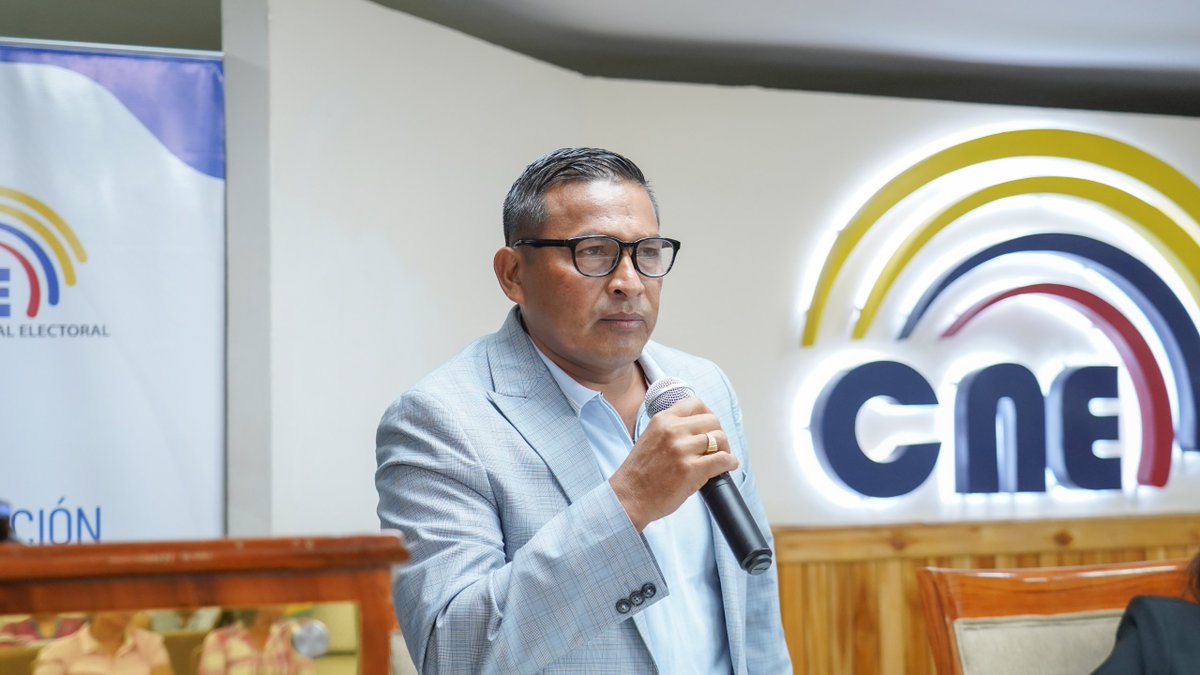 CNE_LosRios's tweet photo. 🗳️ La #JPE se instaló en sesión permanente para conocer y resolver la #InscripciónCandidaturasEc a prefecta/o, viceprefecta/o, alcaldías, concejalías y vocalías de juntas parroquiales rurales, en el marco de las #Elecciones2027Ec. 🇪🇨 https://t.co/DfMa2sridp