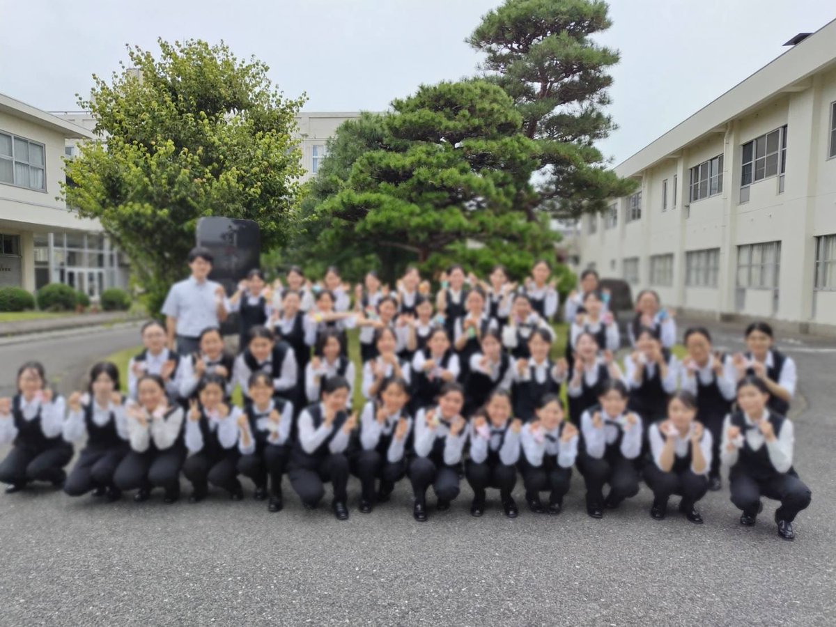 ogh_tajosui's tweet photo. いよいよコンクール当日になりました！
9時50分からという例年と比べて早めな演奏順になっていますが、眠気にも負けない太女吹サウンドをホールいっぱいに響かせます！
金賞代表目指して演奏してきますので応援よろしくお願いします！！ https://t.co/irCKwoj0Nc