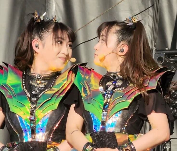 p_maru1966's tweet photo. おはようございます 葉月の参
Happy MOA_nday
#毎月3日は百々子ちゃんの日
#毎月3日は百々子ちゃん祭り
8月のお仕事始まりなのにきょうは重い雲が避けそうもありません
降らないでくれれば良しとしないと
みなさんが良き1日になりますように https://t.co/AOZjQS9moz