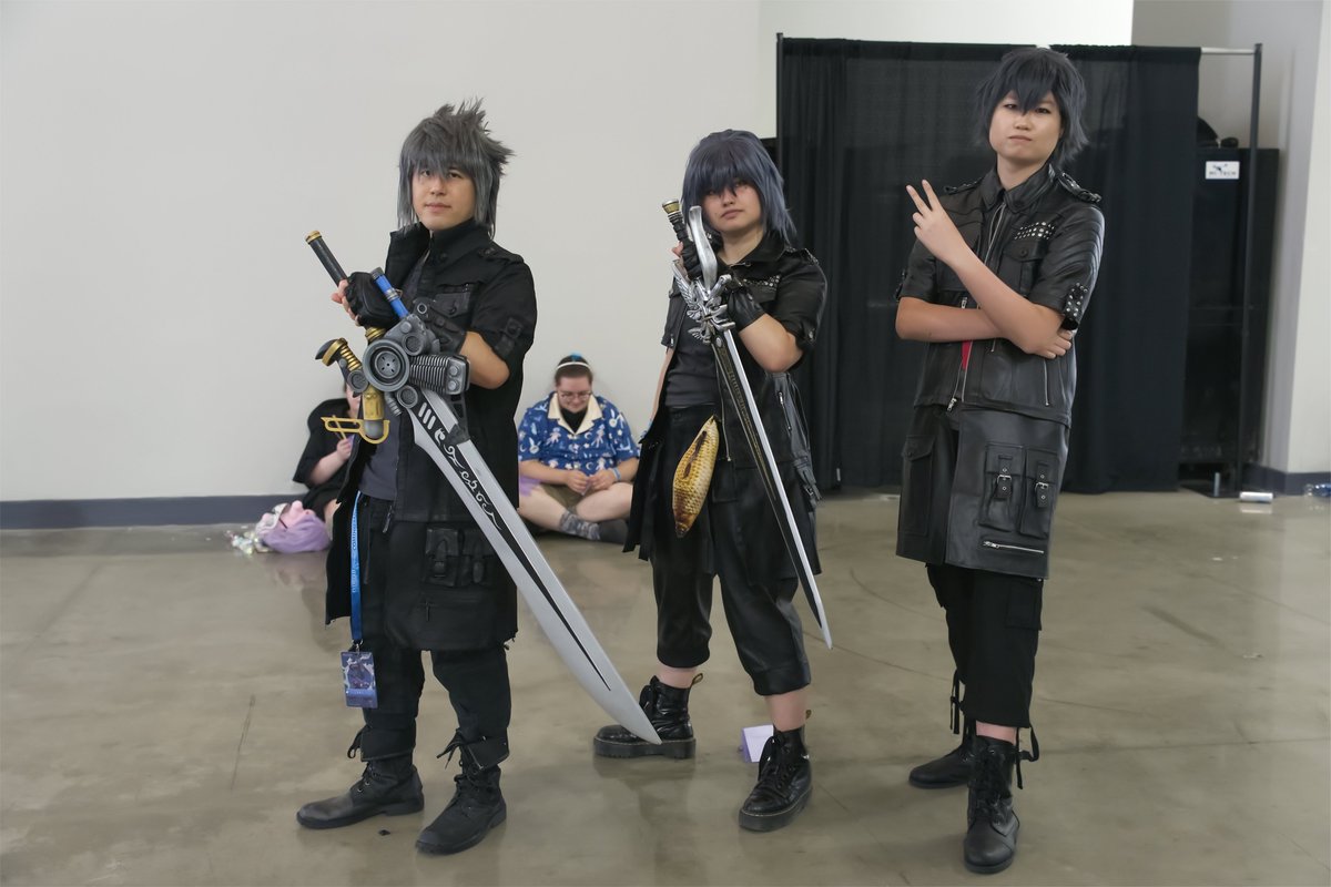 ThrowUpKing's tweet photo. At Otakon, around the end of the final fantasy 14 meetup I found 3 people cosplaying Noctis and we did a mini photoshoot.
#otakon #finalfantasycosplay https://t.co/o6f8TeOw77