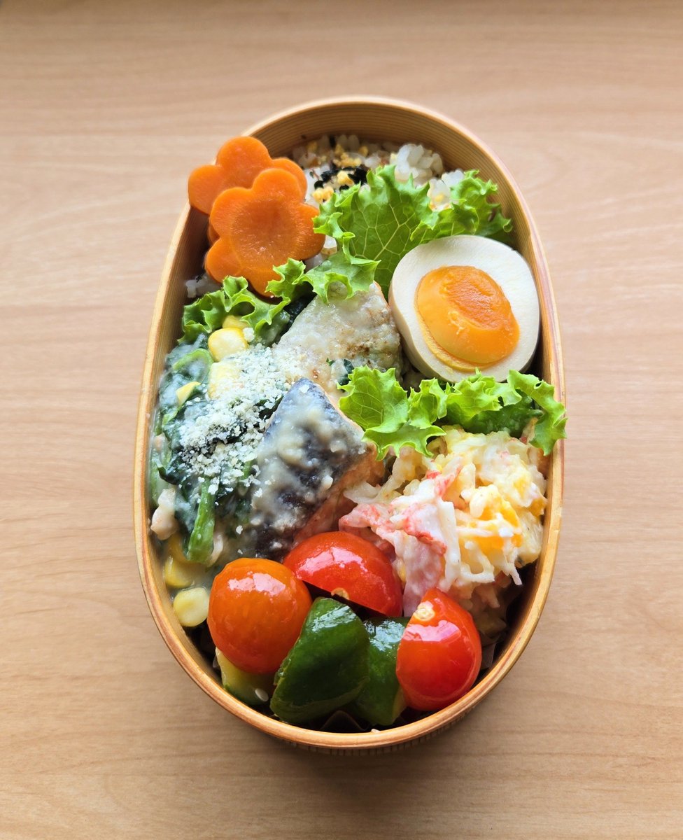 Letsenjoyrera's tweet photo. ✺鮭とほうれん草のクリーム煮
✺具沢山ﾎﾟﾃｻﾗ～ﾊﾟﾙﾒｻﾞﾝﾁｰｽﾞを大量投入(*´༥`*)

この組み合わせのクリーム煮が好き♡◡̈*

今月もよろしくお願いします😊
月初がんばってきますっ✊
#お弁当記録 https://t.co/FZx2WuimRq
