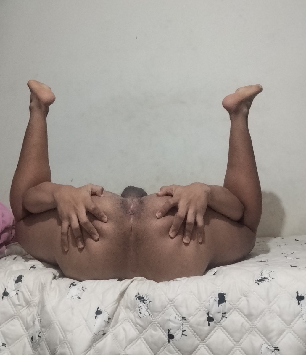 Daniel656449579's tweet photo. Quien en medellín que le gusten los pollos 🥺 @EventosGayMed @EventosGayCo @RedGayMedellin @TardeoMedellin https://t.co/JpSV63LlDH