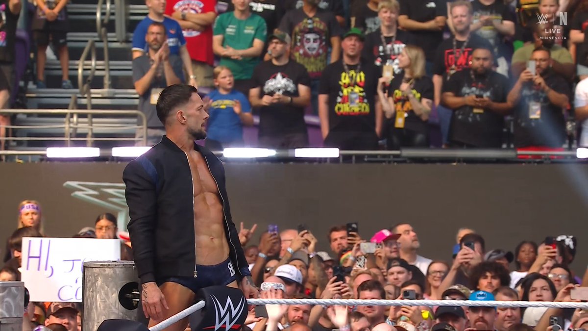 LuigiWrestling's tweet photo. Te dicen que esta imagen de Finn Bálor es de 2016 y te lo crees. Qué loco. #SummerSlam https://t.co/t61UV8LUC9