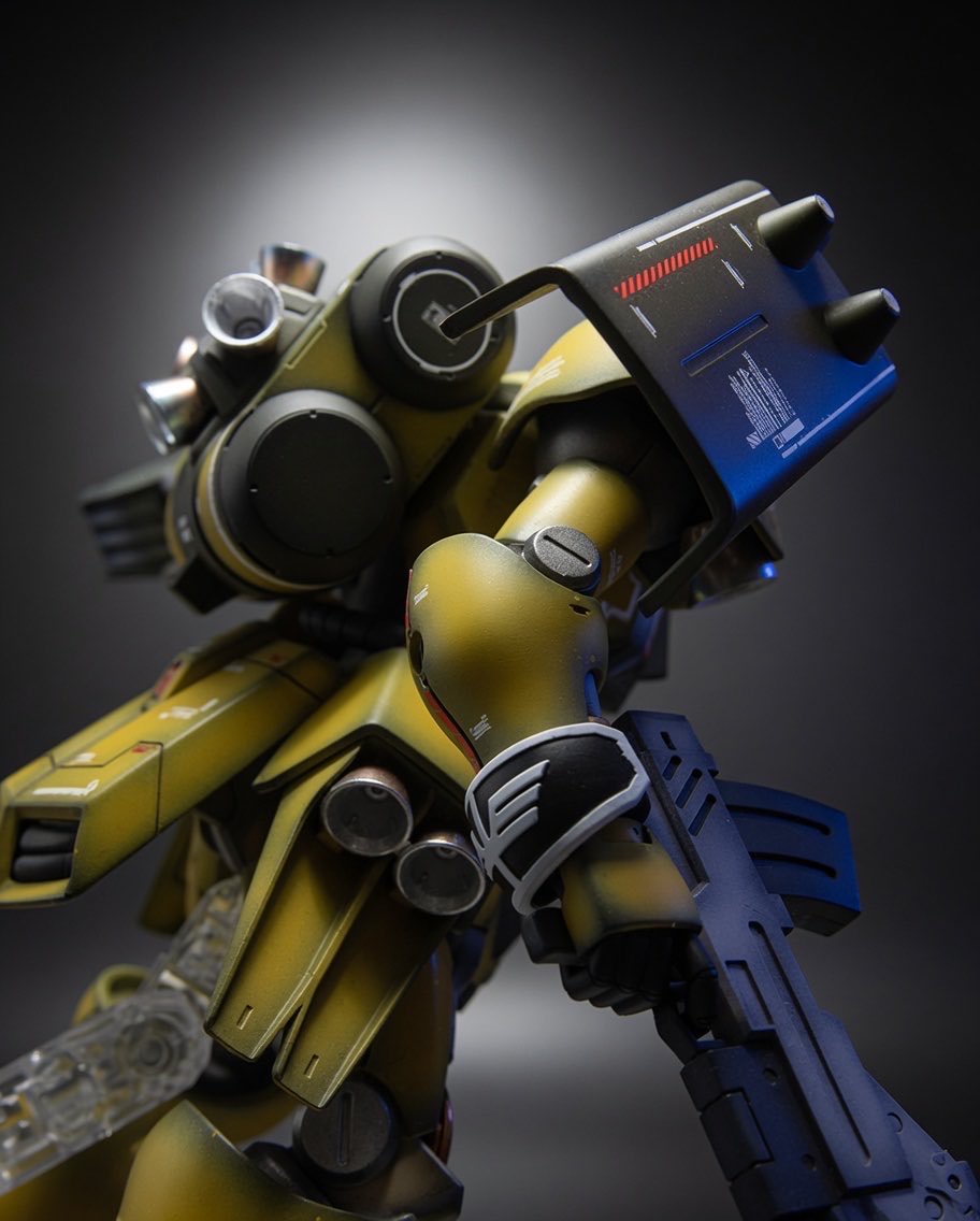 meo_pla's tweet photo. おはようございます���
本日fujisan hobby villageは定休日です。

本日のガンプラは
HGUCヤクトドーガ 、ユニコーンverです。
これは数年前にご依頼をいただき、製作したものです。
クェス機をベースに、右腕とバックパックはフロンタル専用ギラドーガ、マシンガンはレズンギラドーガ、ファンネルを3個から2個にオミットし、袖はプラ板で自作しました。