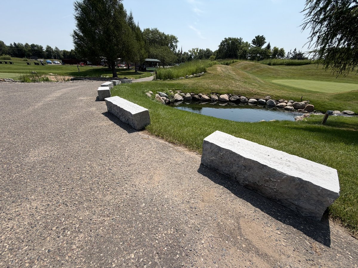 AnthonyLaPanta's tweet photo. If only @RushCreekGC had installed a few of these!! @rshaver11 could have kept his golf cart out of the pond! https://t.co/FRCTMO2uiK