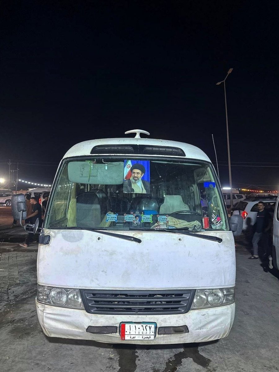alifrahzdi's tweet photo. عراقی‌ها چقدر به آقا محبت دارند و ارادت پیدا کردن. https://t.co/5MV1DYlIls
