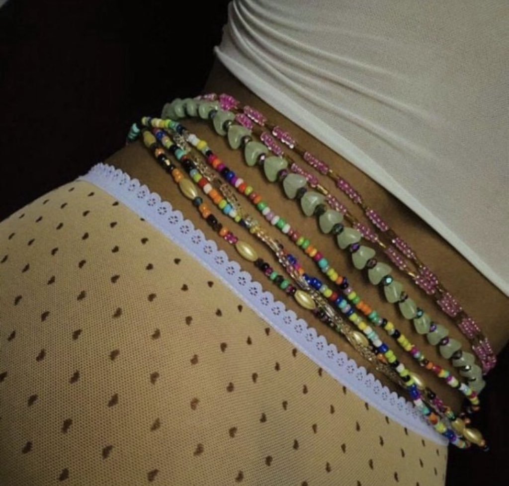 Spicyprodigy's tweet photo. Girls with waist beads always know what to do when they get pregnant and that's why I fvck with them. https://t.co/hXohVUaiXW