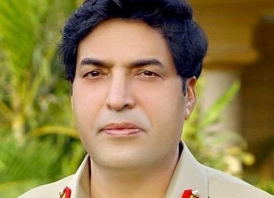Lubna_Syed11's tweet photo. یہ دونوں گھٹیا ترین چیف ثابت ہوئے ہیں ان دونوں کا بھی احتساب بہت ضروری ہے ۔ https://t.co/16M9Rw0B5W