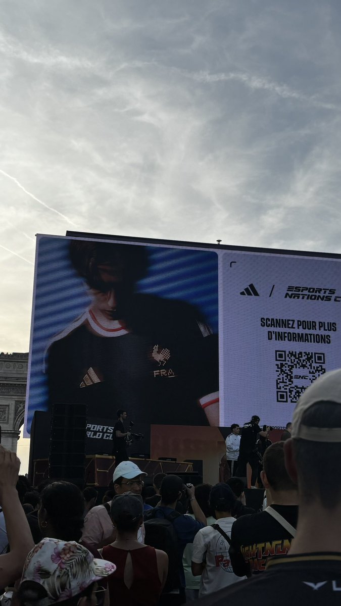 asvpxducky's tweet photo. L'aura de notre prodige https://t.co/frhBDlOYoq