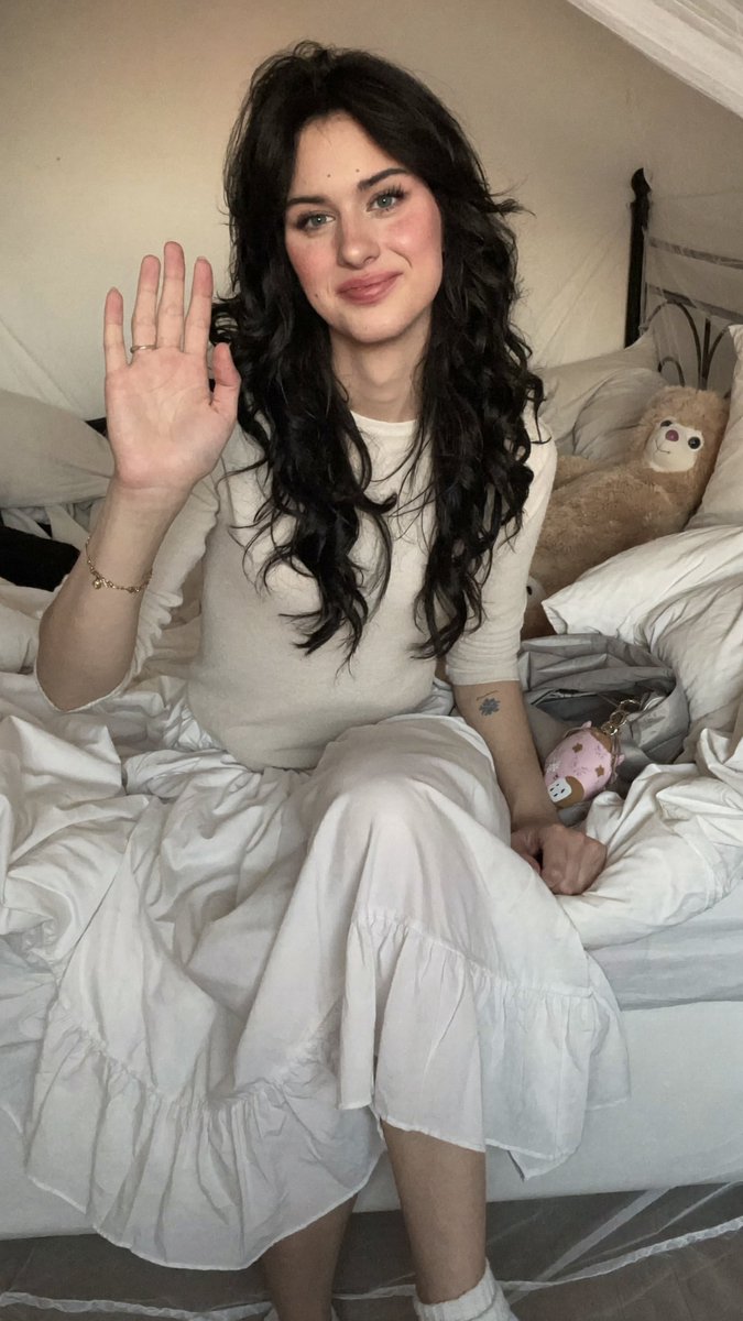 alexjoy8191's tweet photo. If a transgirl sends you a DM, would u reply? 🏳️‍⚧️ 

Yes         ⠀⃝        
No          ⠀⃝          
Maybe  ⠀⃝ https://t.co/BPIW4AgMDX