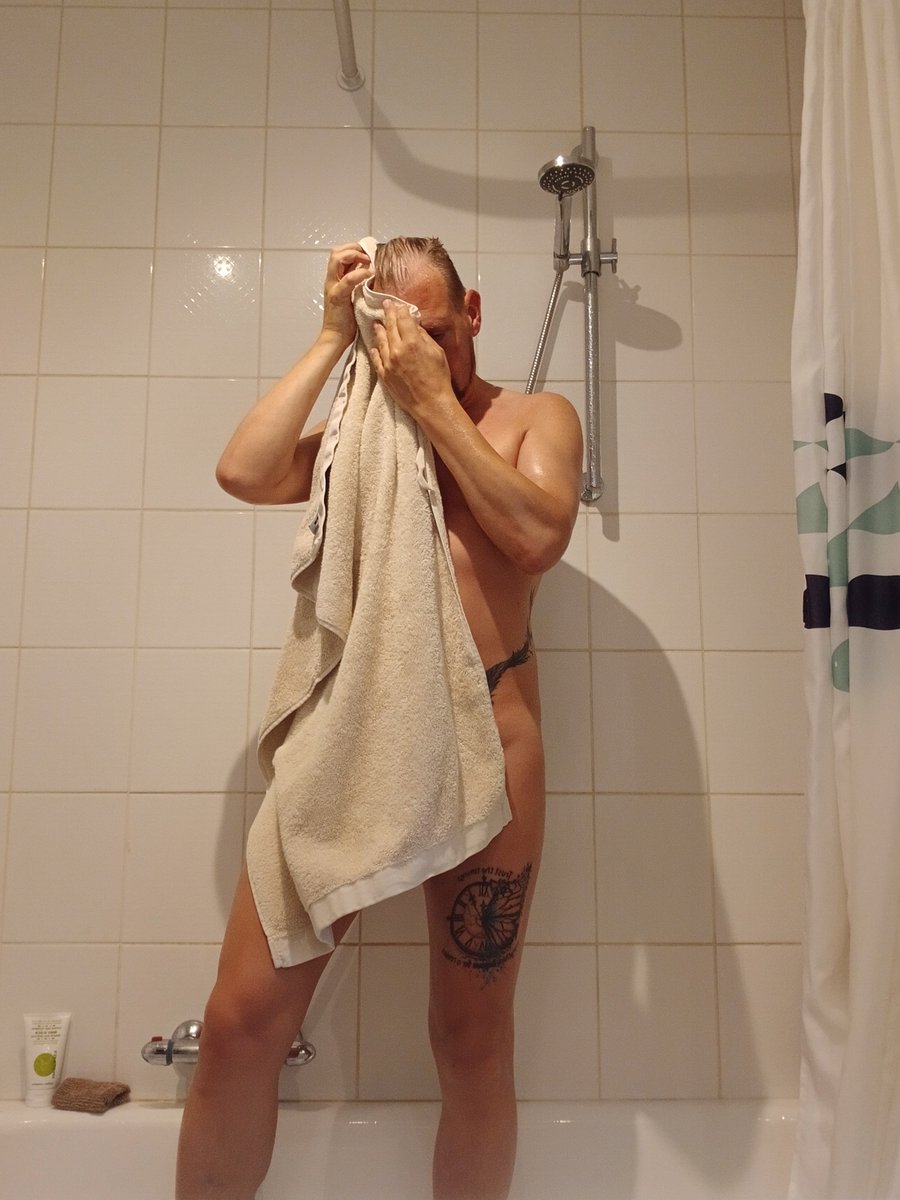 davecron2's tweet photo. Shower-Time after a workday on sunday #refreching #shower #justme #gaybelgium #bodyconfidence #notamodel #me #relaxed #gayguy #belgiumgayguy #flemishgayguy #dm https://t.co/ehGal9MkLg