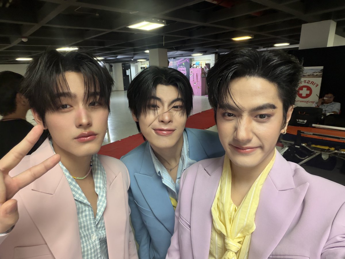 nattanaxx's tweet photo. สวัสดีครับ ผมนัน New Gen นะครับ

นันอาจจะพิมพ์ไม่เก่งน้าครับ  ความรู้สึกของงานรวมค่ายครั้งแรกของตัวเอง นันมีความสุขมากๆครับโชว์ที่นันได้โชว์ไป นันตั้งใจซ้อมมากๆ นันไม่ได้ทำอะไรแบบนี้ตั้งแต่ประถม ฝากพี่ๆทุกด้อมเอ็นดูนันด้วยนะครับ รู้สึกยังใหม่มากเลย🥺
#DMDSportsDay2026 
#nattanax https://t.co/vHJcjNgWUC