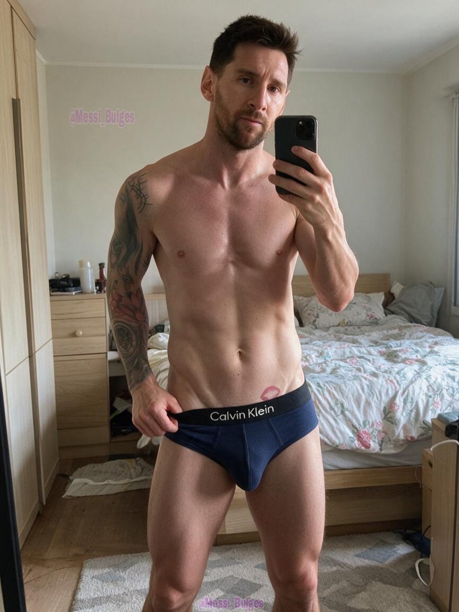 Messi_Bulges's tweet photo. Messi is so hot 🔥 https://t.co/YCpTnK8NVk