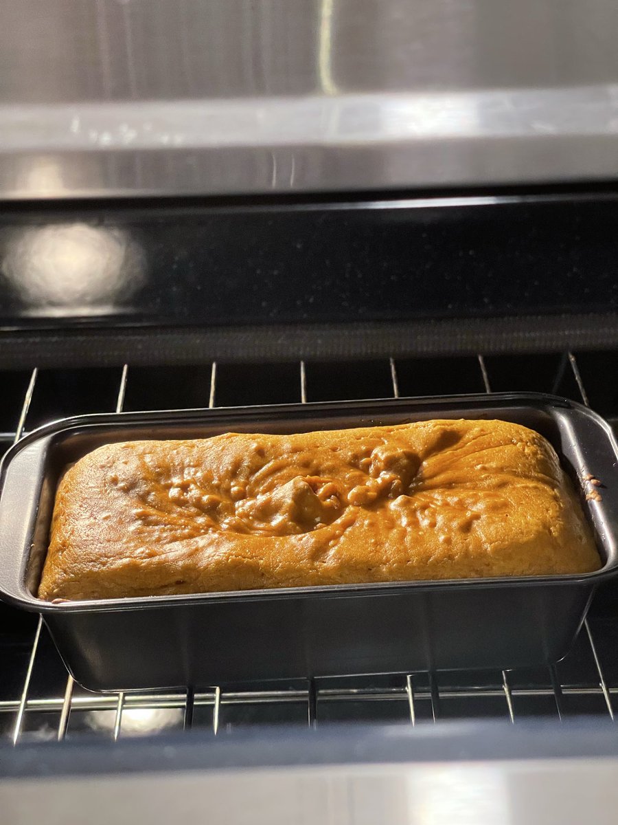 Mels19xx's tweet photo. My brain skipped August and went straight to pumpkin spice. 🎃😂 Homemade pumpkin bread because patience isn’t my strongest season. #august #baking #bakingtheraphy #BakingFromScratch https://t.co/pV2T7sVXmw