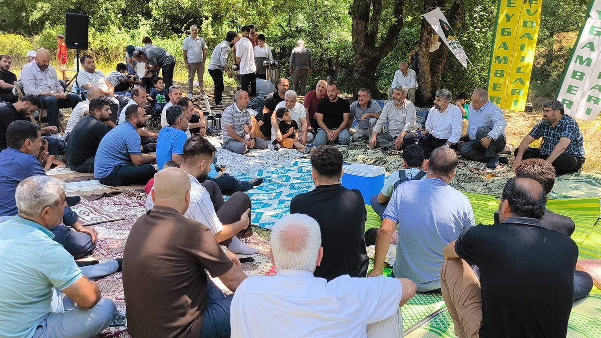 FarukDinc_'s tweet photo. 📍 İstanbul
Sultanbeyli Peygamber Sevdalıları Vakfının organize ettiği Kardeşlik Pikniğine iştirak ettik.

Meclisteki çalışmalarımızdan dolayı bizlere  plaket verdiler.

İnceliklerinden  dolayı kendilerine teşekkür ederim.
Rabbim Hak yolunun hadimliğinde ayaklarımızı sabit kılsın.