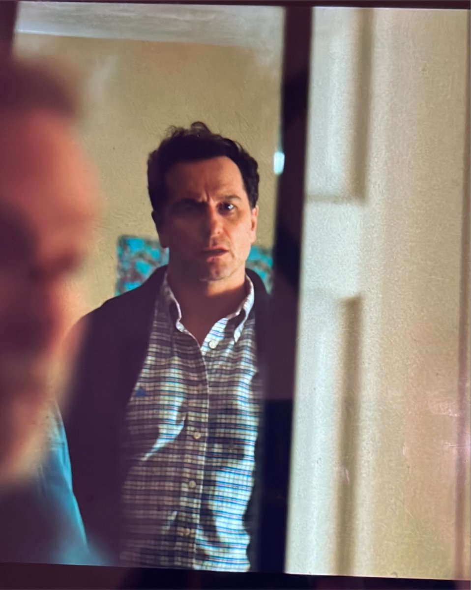 starfxker's tweet photo. tom’s face when the drug dealer said “whatever you do don’t look at any mirrors” and he closes the door to a full length mirror hanging there https://t.co/fXxI3YFaFP