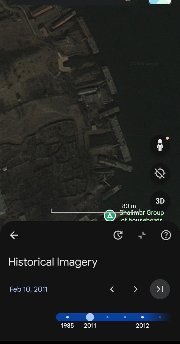 ibnahmad00's tweet photo. @abasskashmiri99 @Junaid_Mattu I checked out your concern, looms like the land patches are there since 2011. Only the pattern of houseboats has changed. https://t.co/vM1HMjysxC