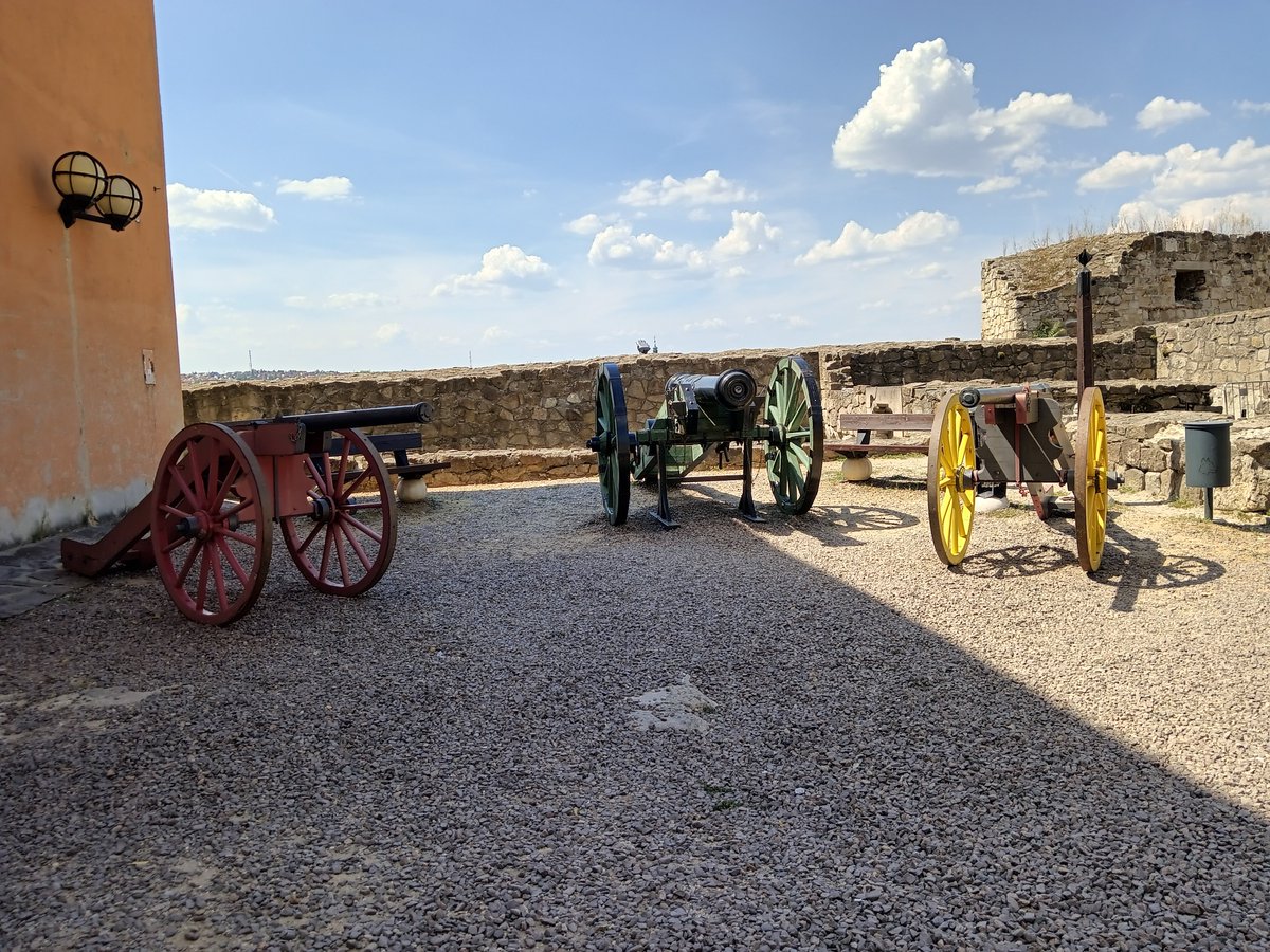 gregoretta0's tweet photo. Bevettük az egri várat. 🏰
#Eger #castle https://t.co/PSRGAe4QBw