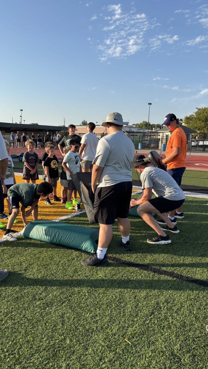 BCCHS_Football's tweet photo. Great 1-6 Youth Camp.  High school players did a great job volunteering.  We had over 300 total football camp participants this summer!!! https://t.co/oXHir6mtUW