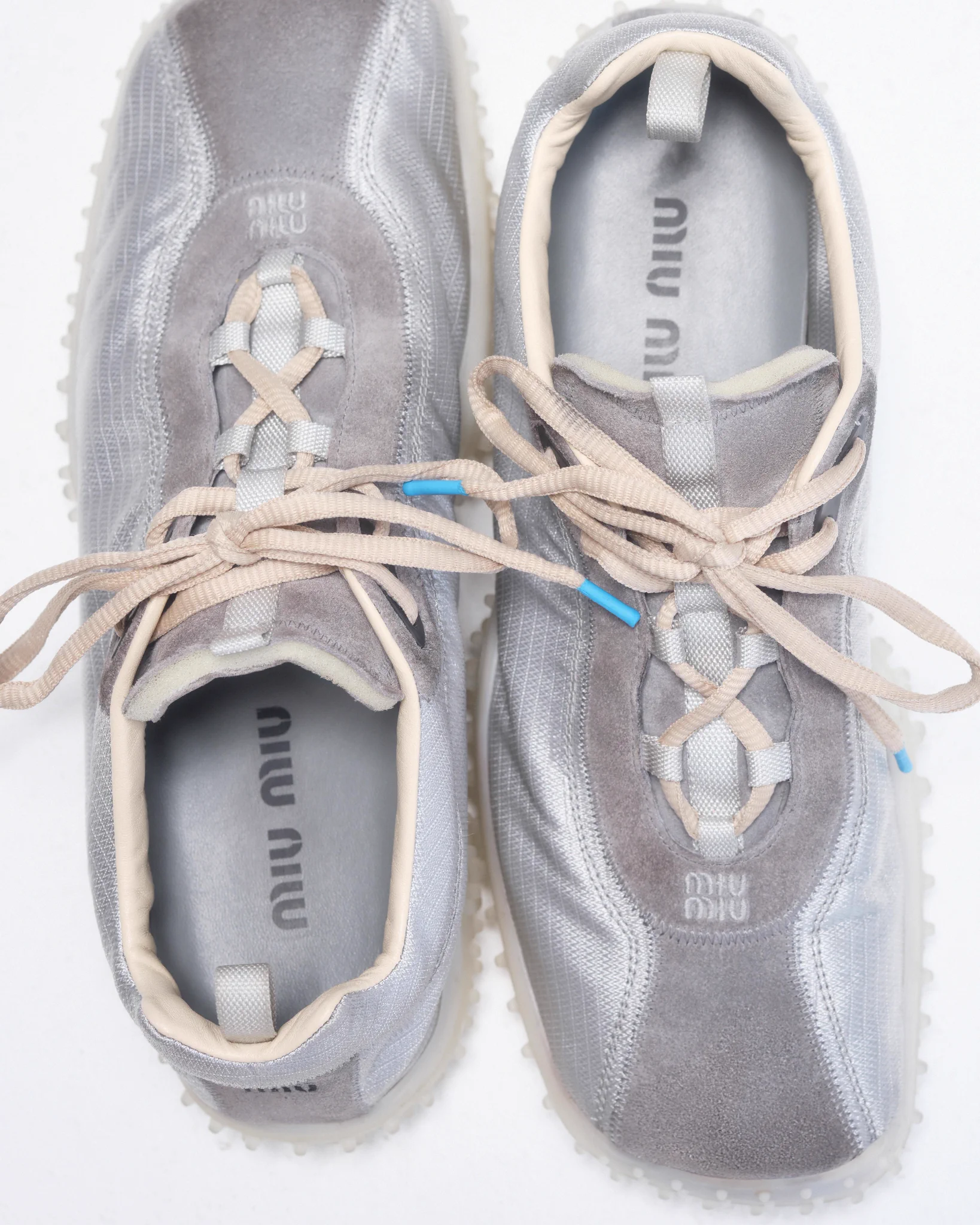 myumyuページ Miu Miu a X: 