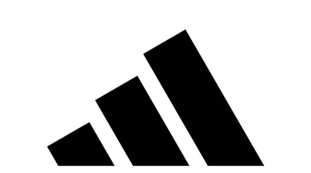 5starbarber_1's tweet photo. Recreated ADIDAS design on a haircut💈❤️ https://t.co/OcRSHetgZ5