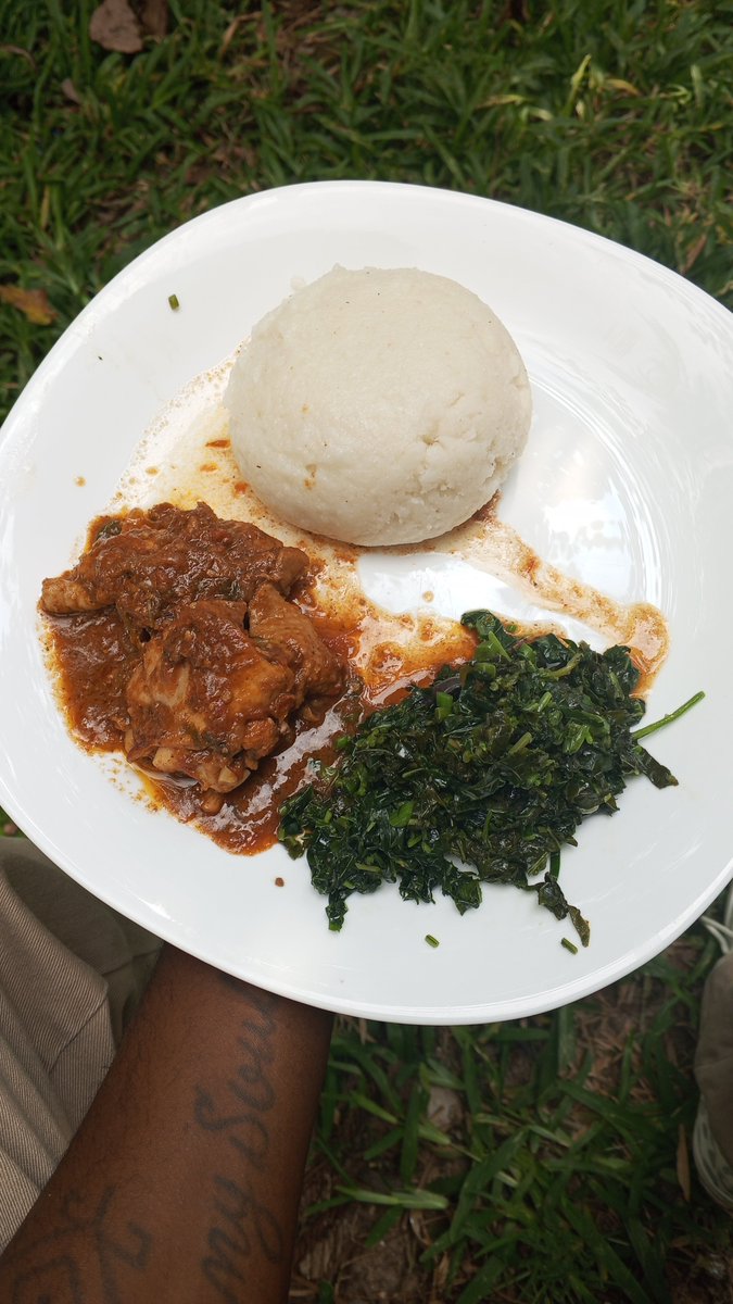 Munjuree0's tweet photo. Hapa nimepewa dessert for lunch bana chesaaa🤣🙌 https://t.co/Y7Jh00aKxe